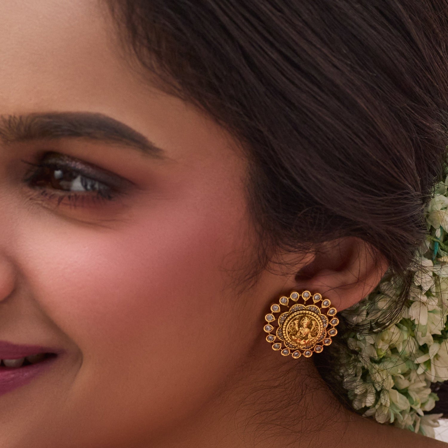 Sharini Antique Stud Earrings