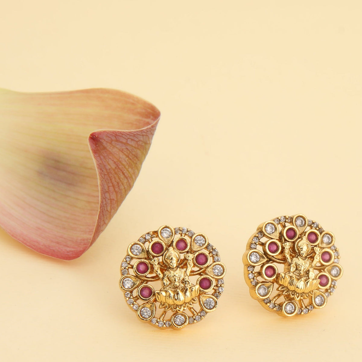 Pranavi Antique Kempu Stud Earrings