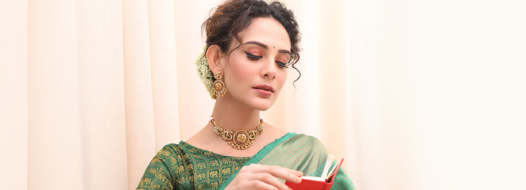 Temple Jewellery Sets for Modern Royalty: Tarinika Exclusive 