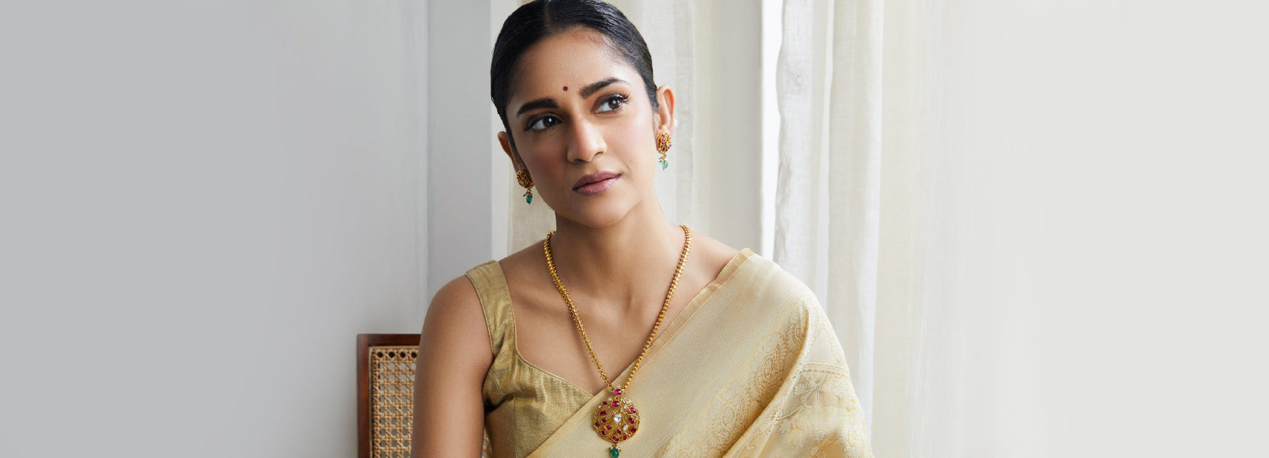 How to Create Multiple Looks with Just a Few Jewellery Staples
