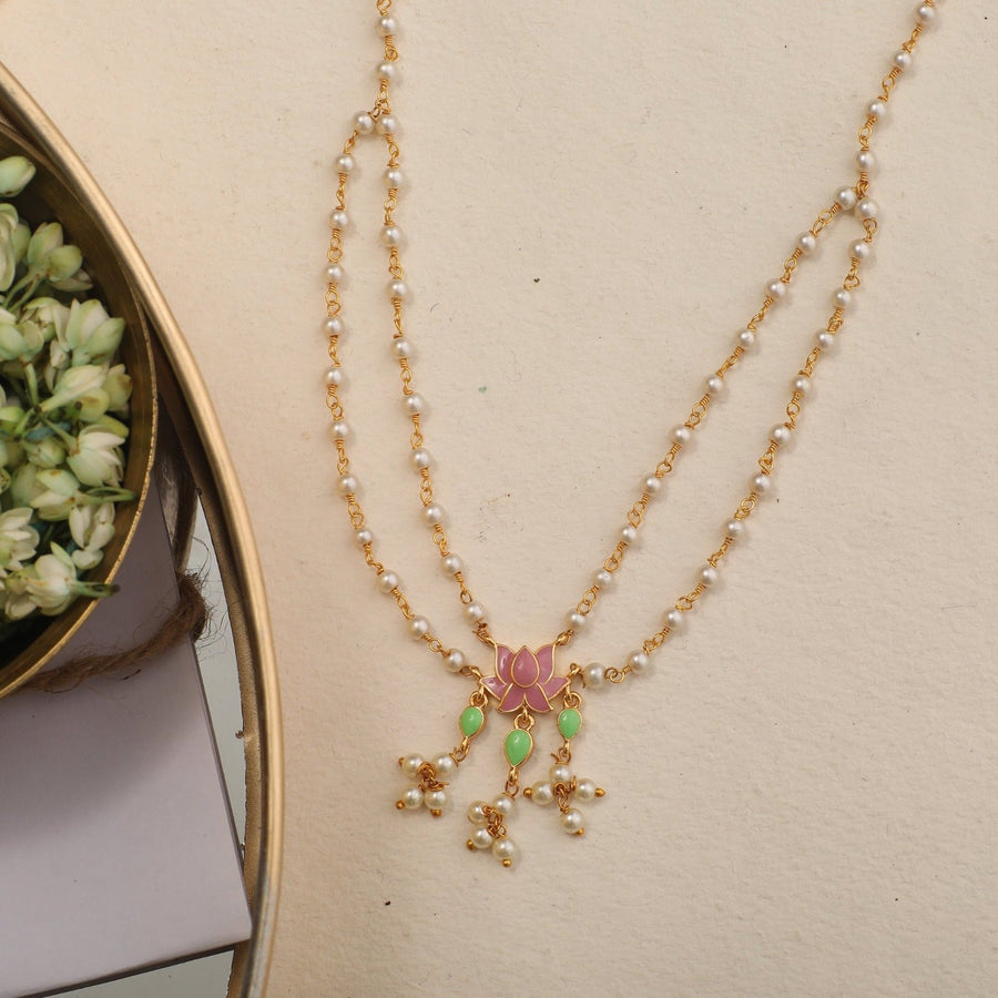 5 Exclusive yet affordable Necklace Set gifts for your Better Half on Women’s Day