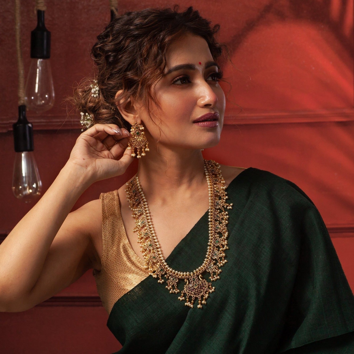 A Complete Guide to Indian Bridal Jewelry for Your Special Day