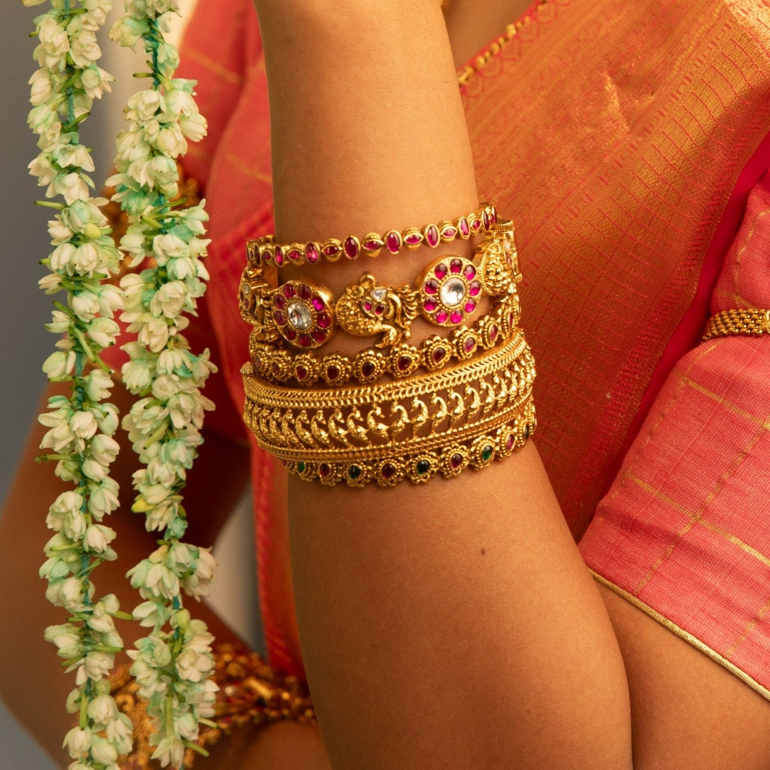 Buy bangle bracelet hyderabadi charminar lac stone wedding stone Golden  Bangle (2.4) Online at Low Prices in India | Amazon Jewellery Store -  Amazon.in
