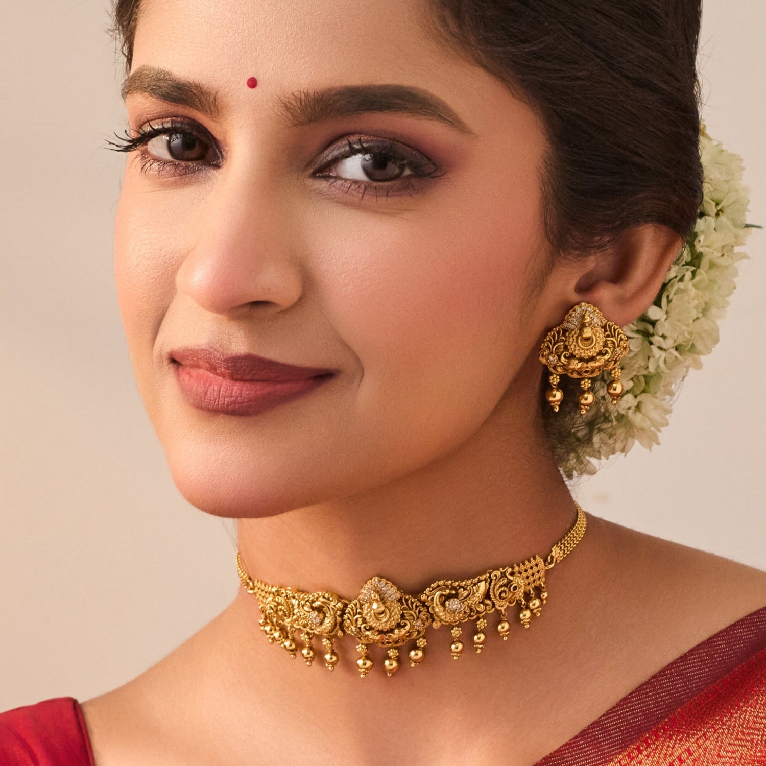 Iravati Antique Choker Set