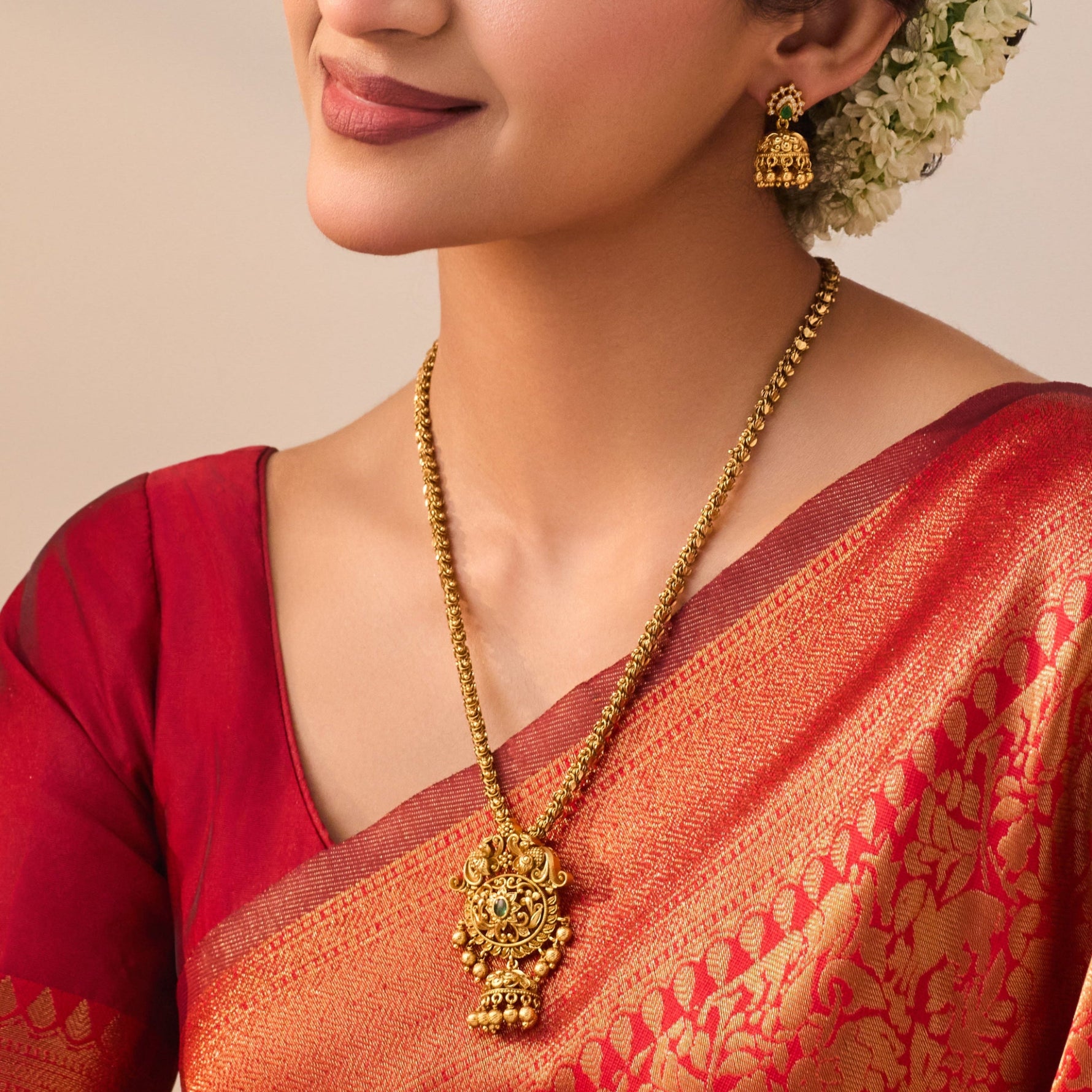 Eshanika Antique Pendant Set