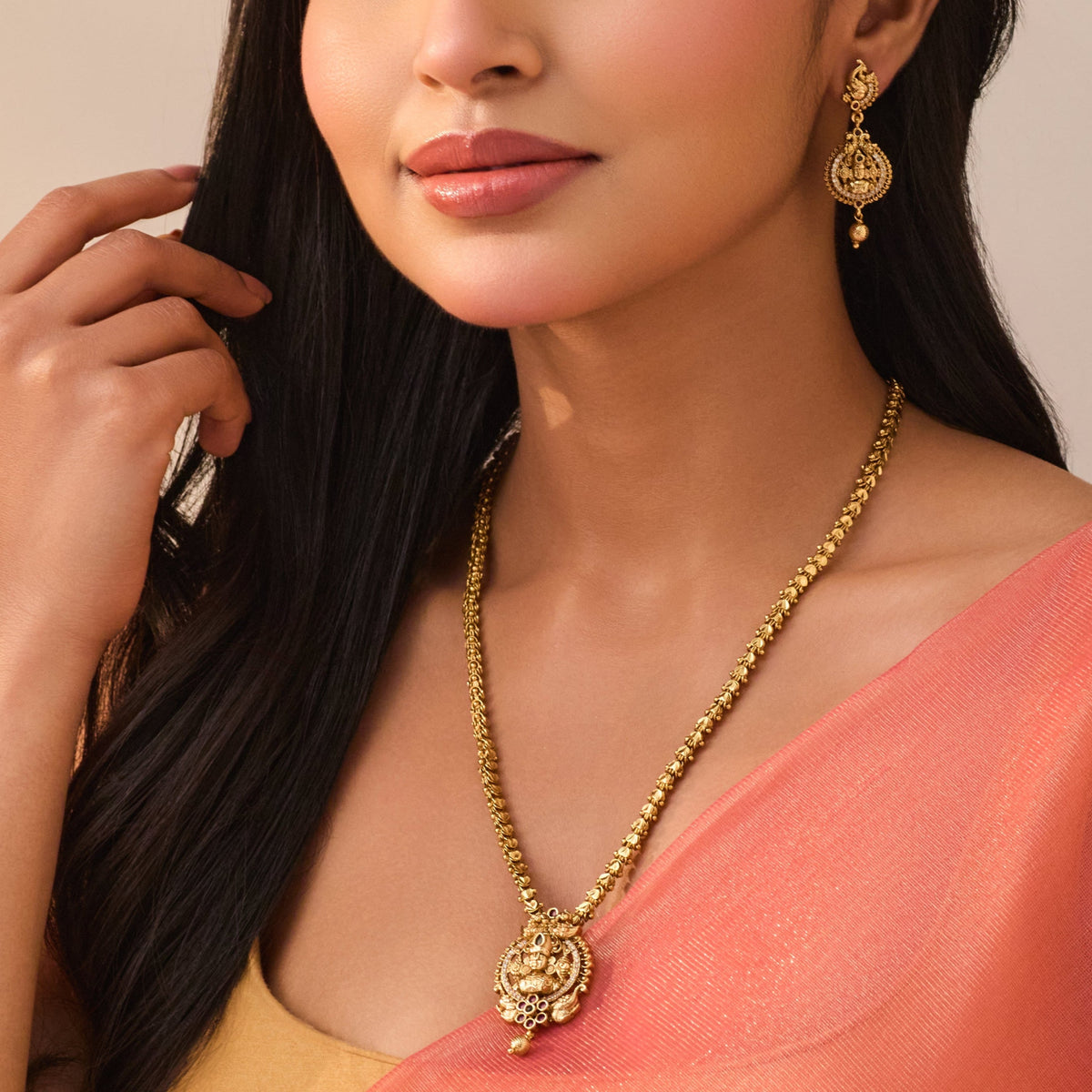 Shilpi Antique Pendant Set