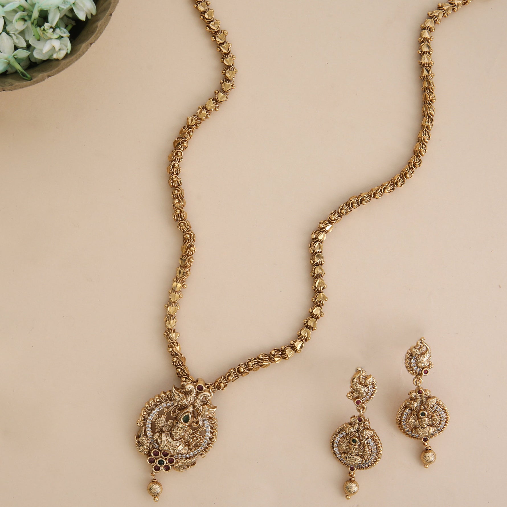 Shilpi Antique Pendant Set