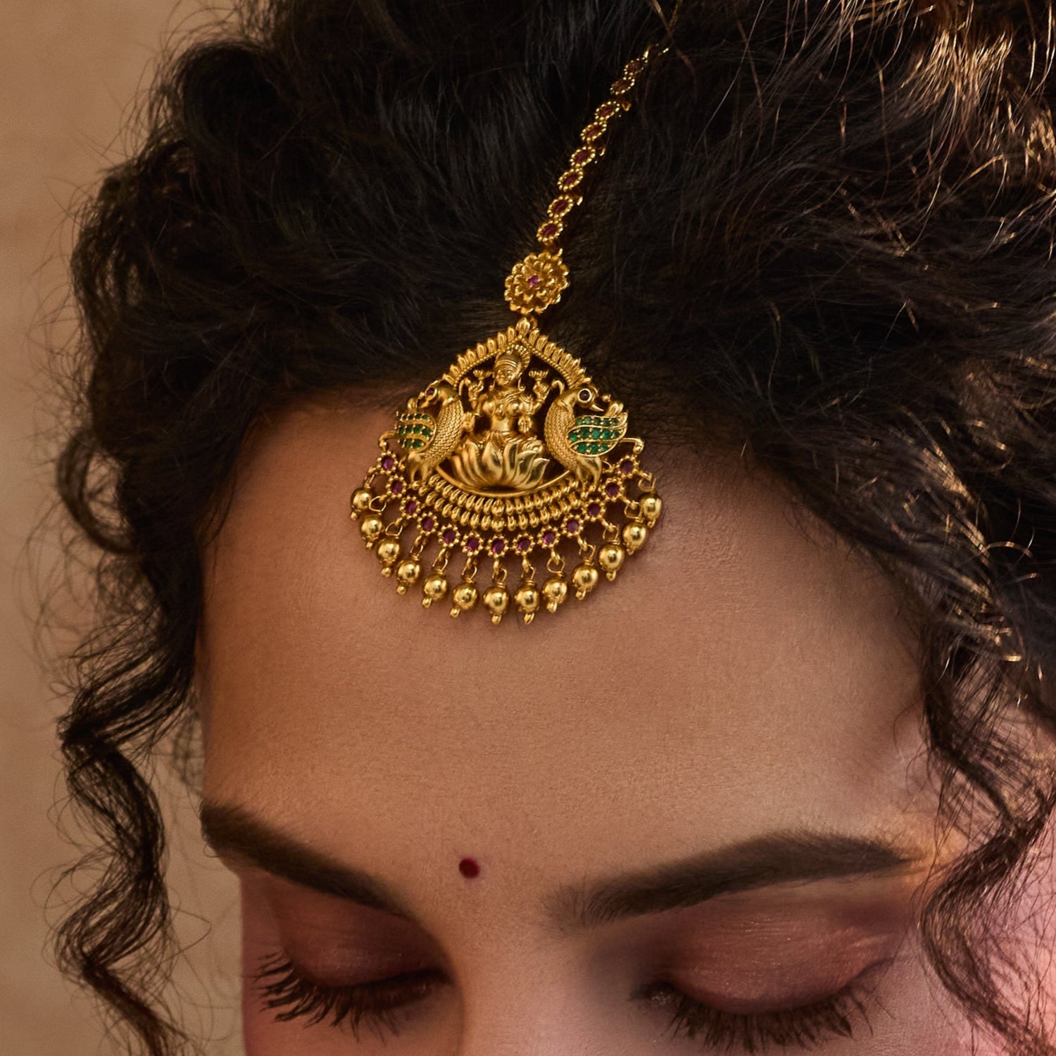 Ashoklata Red Green Antique Maang Tikka