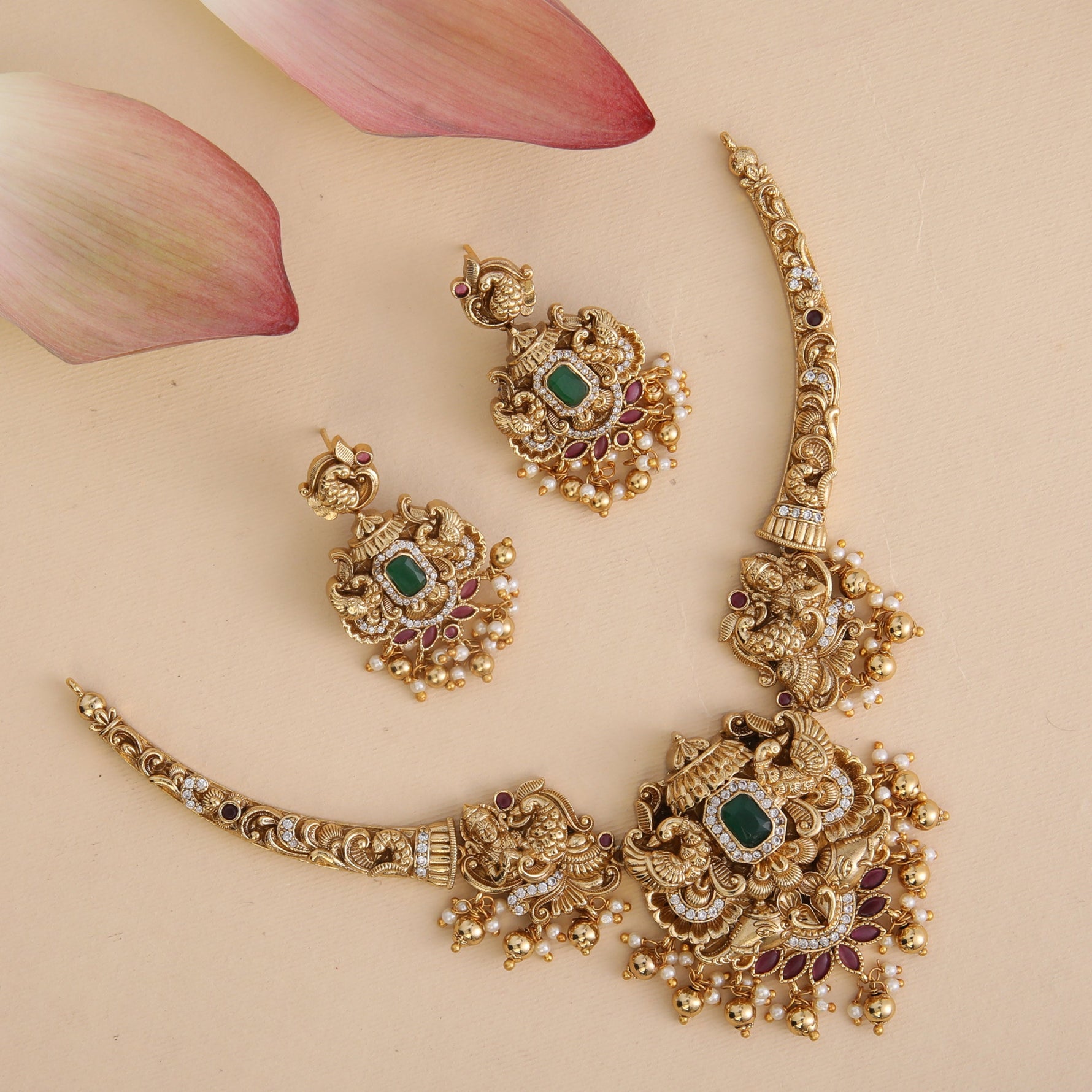 Sharvini Antique Necklace Set