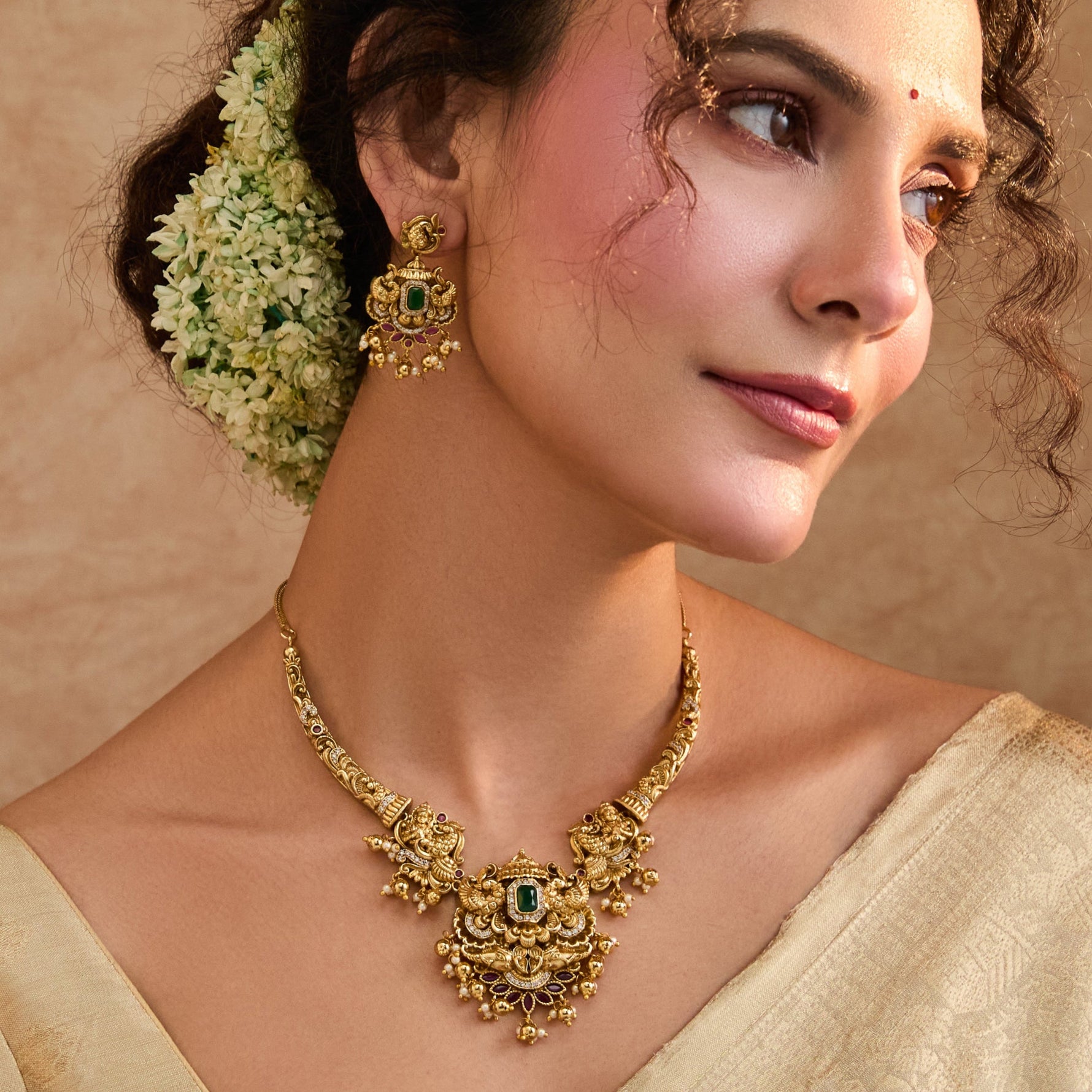 Sharvini Antique Necklace Set