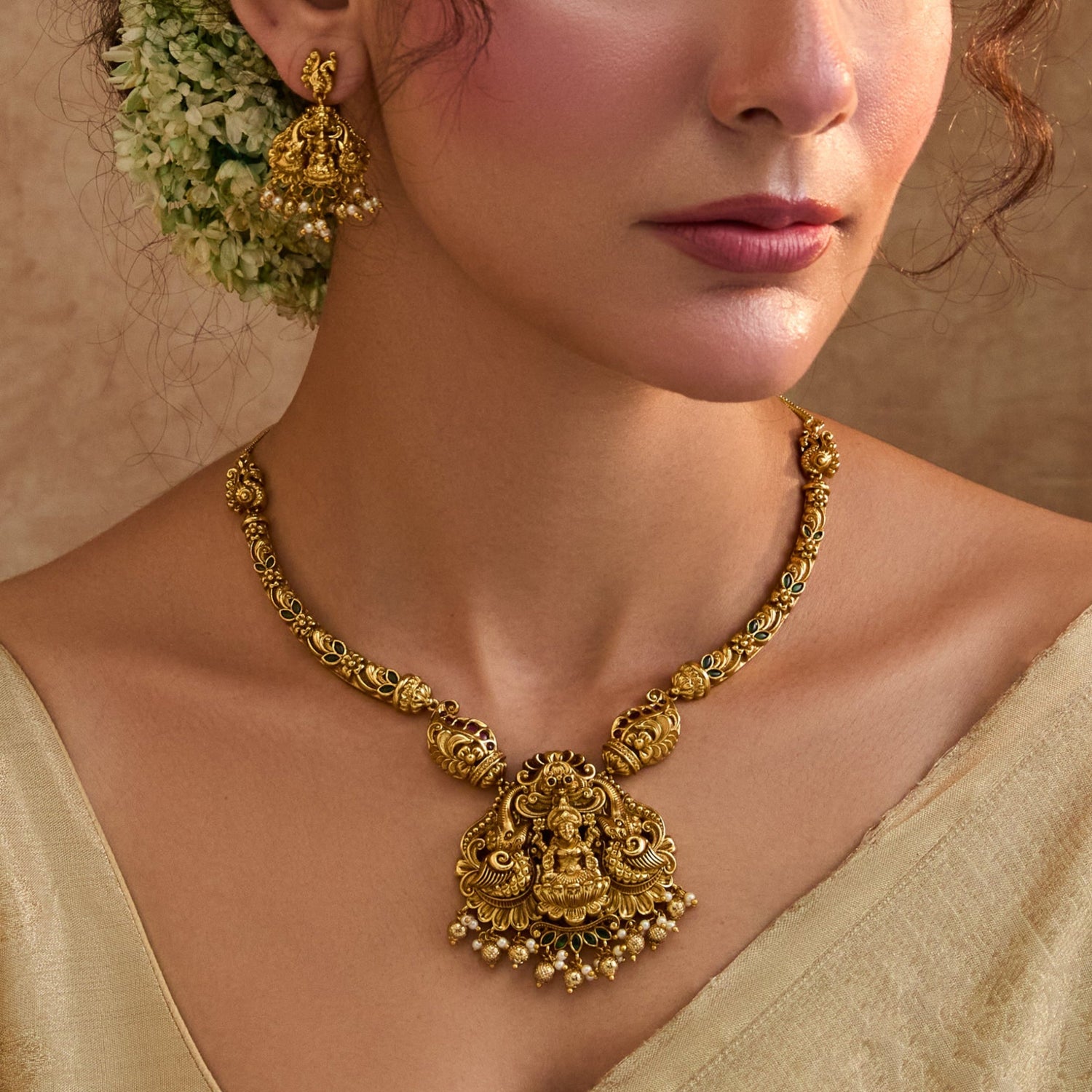 Mahika Laxmi Antique Necklace Set