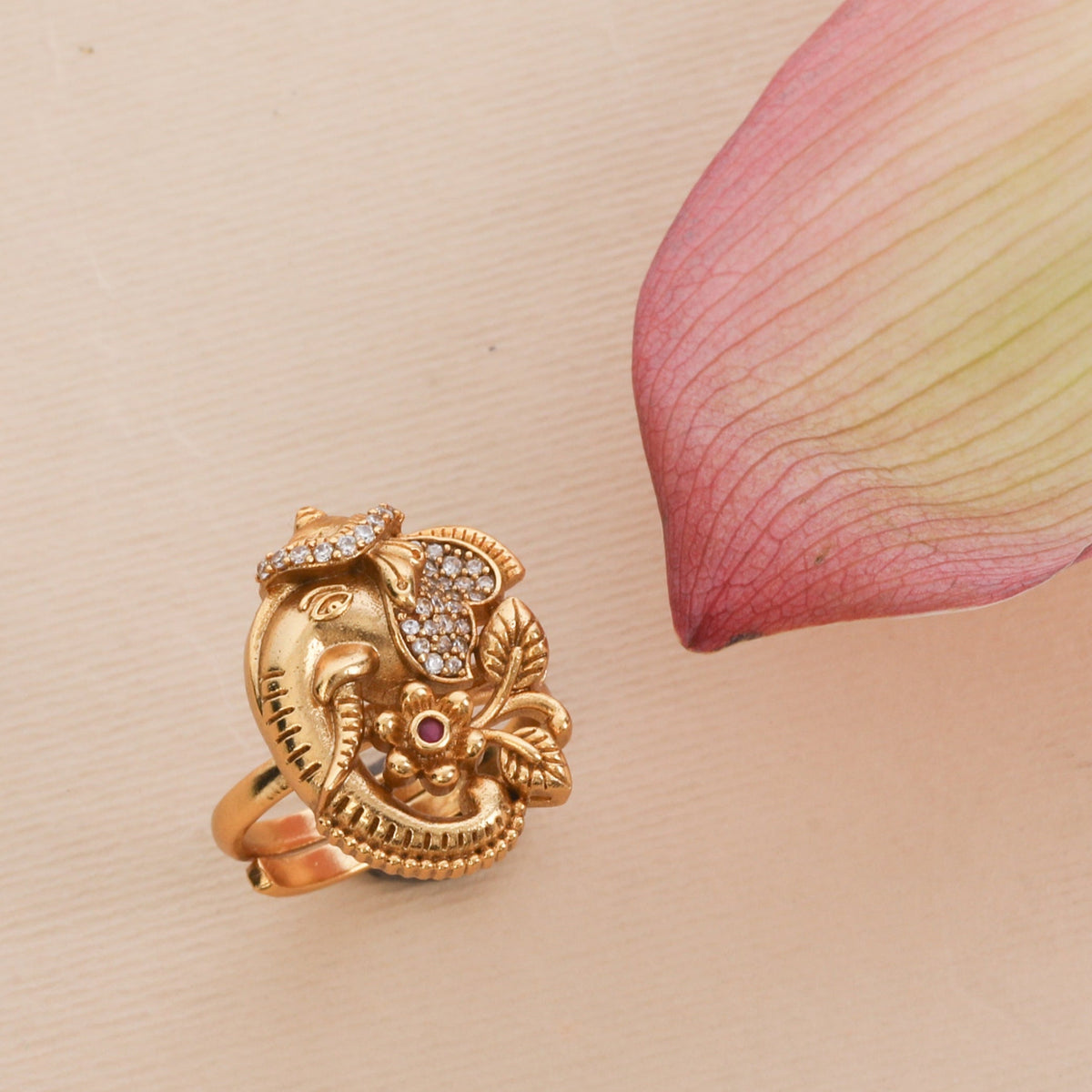 Mouli Antique Finger Ring