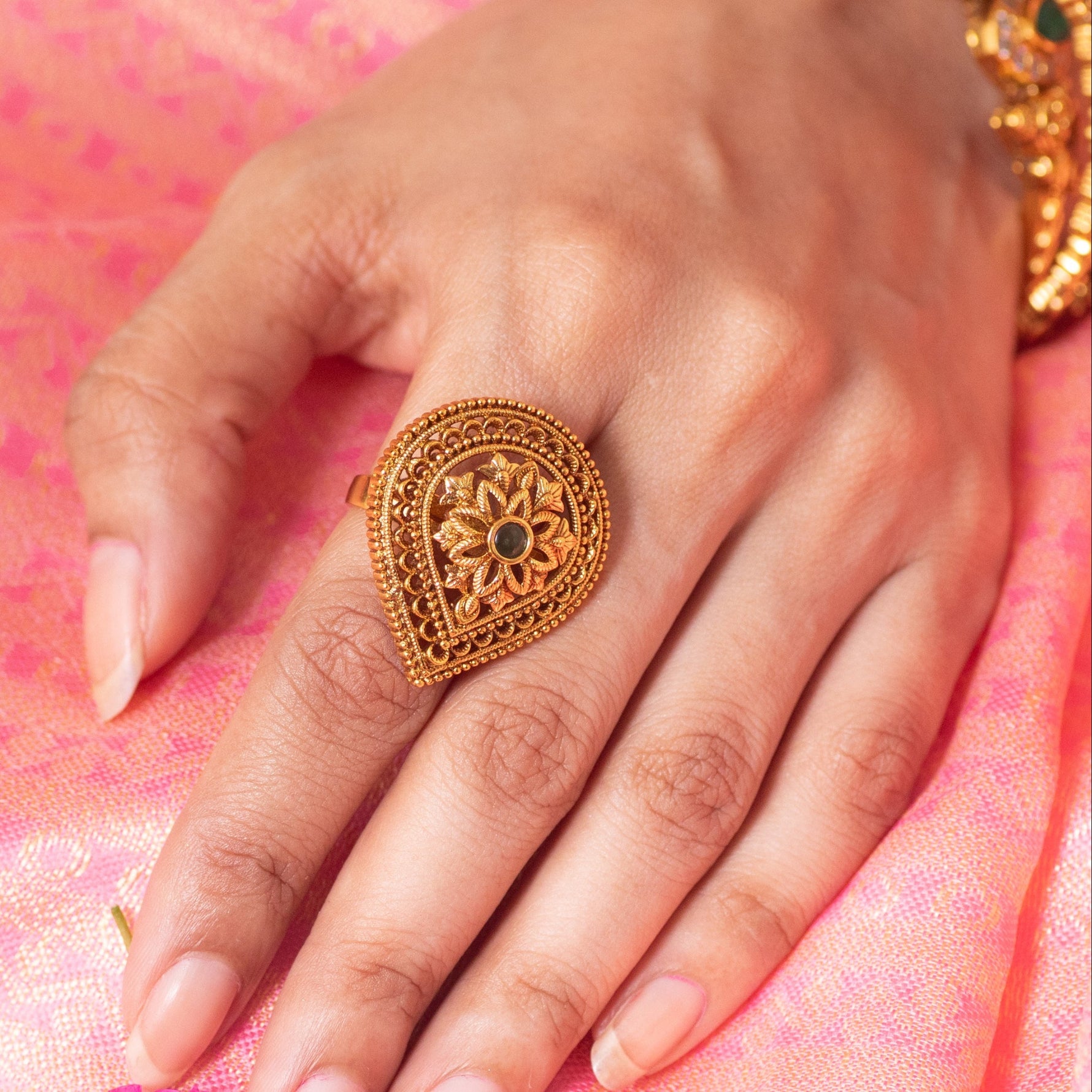 Kriti Antique Finger Ring