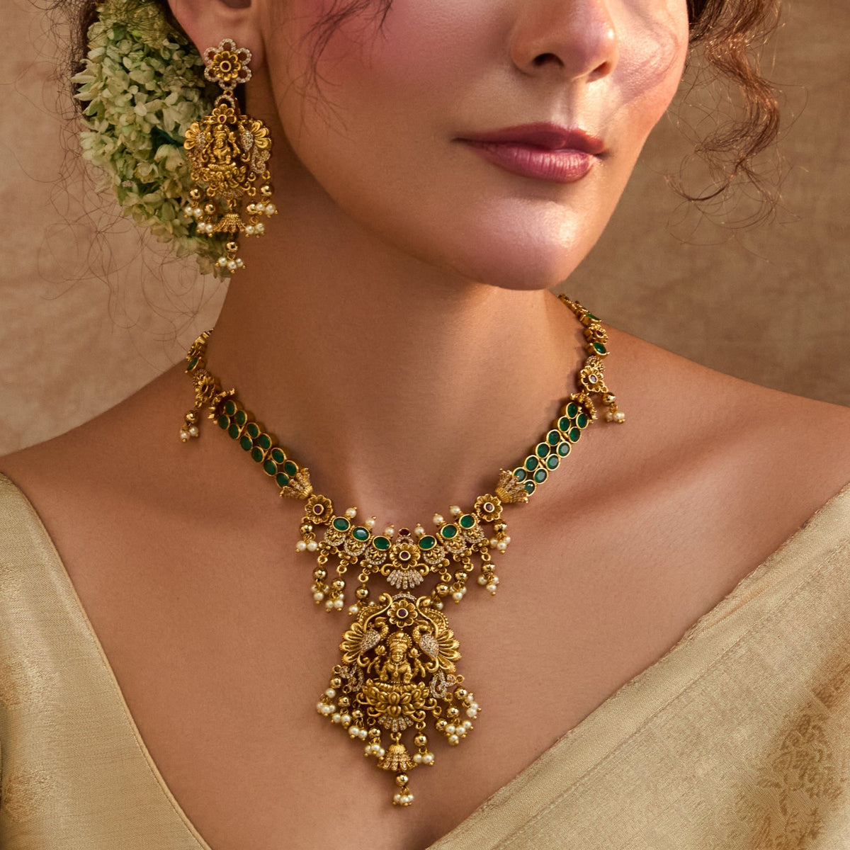 Ridhina Antique Necklace Set