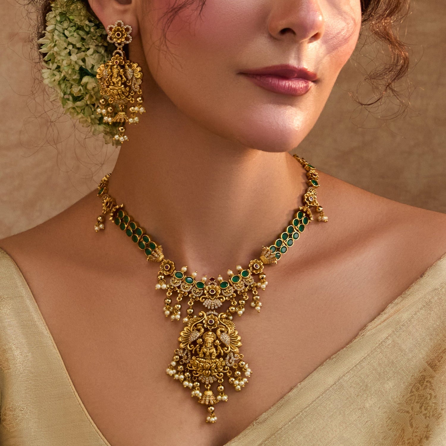 Ridhina Antique Necklace Set