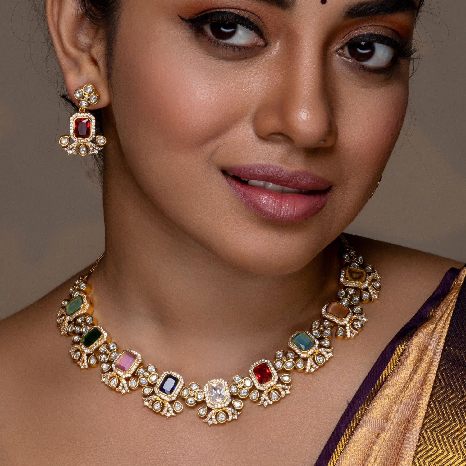 Vyapini Antique Navaratna Necklace Set