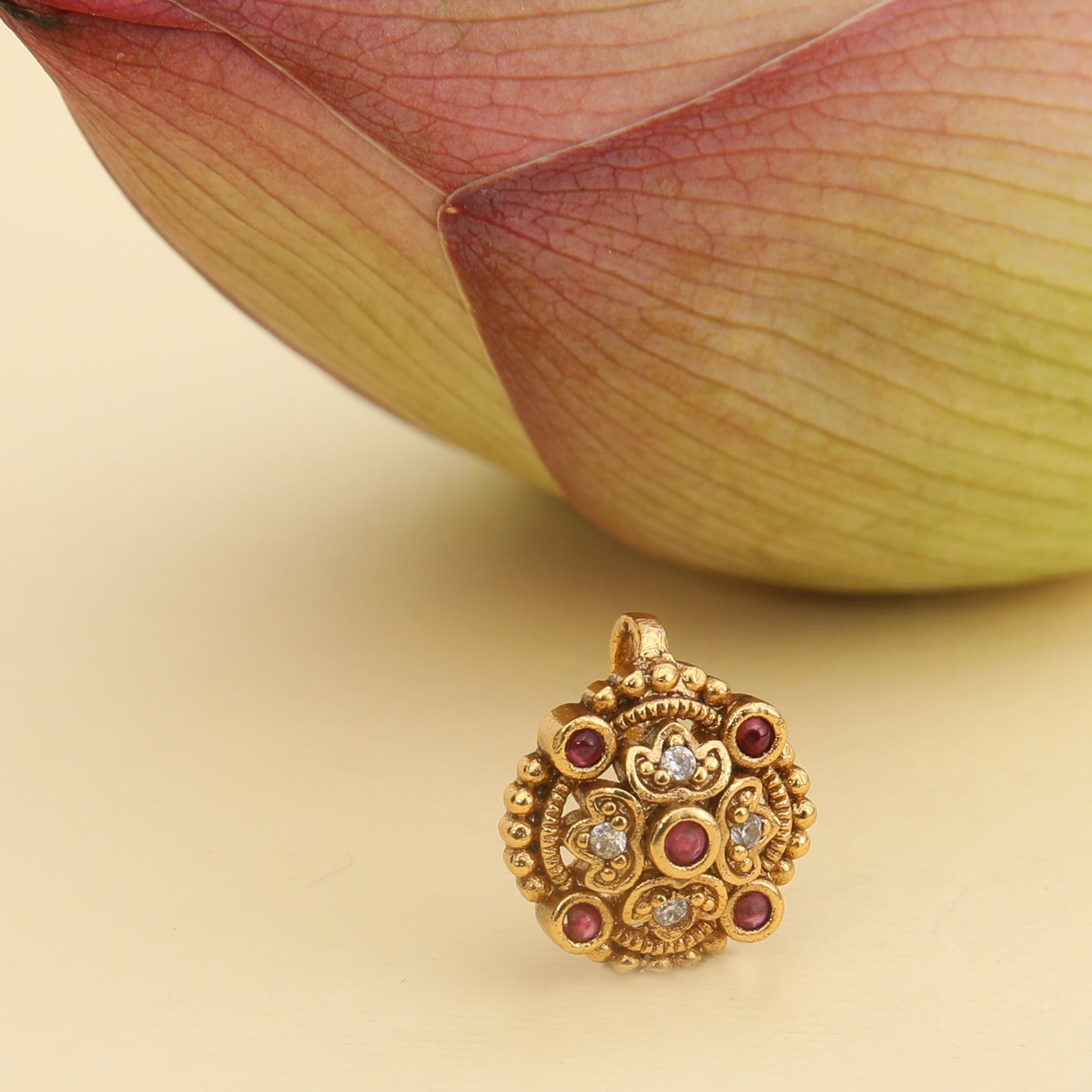 Iravati Antique Nose Pin