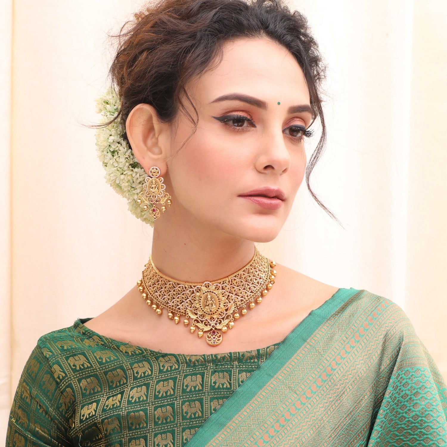 Neelam necklace discount