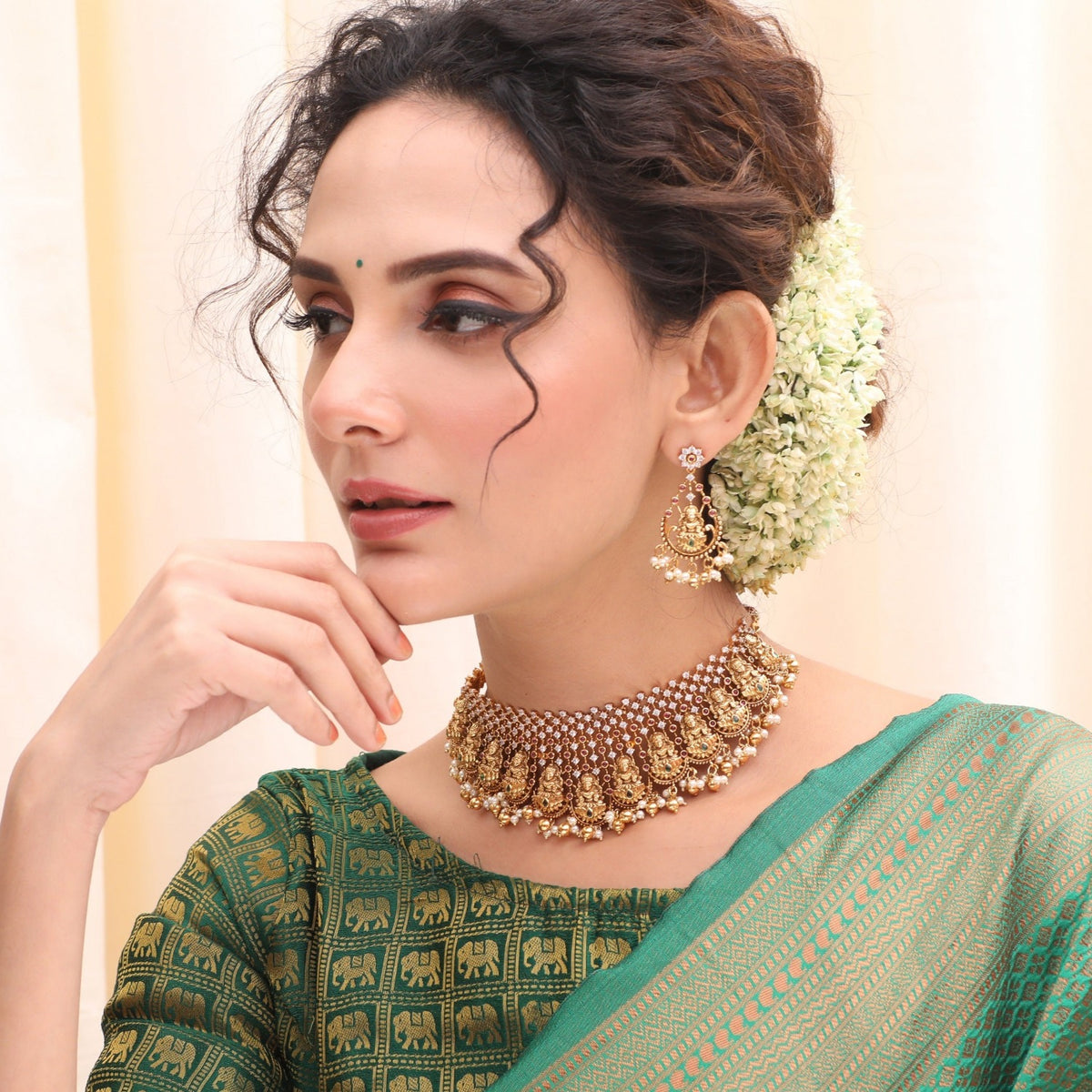Varalaxmi Antique Choker Set