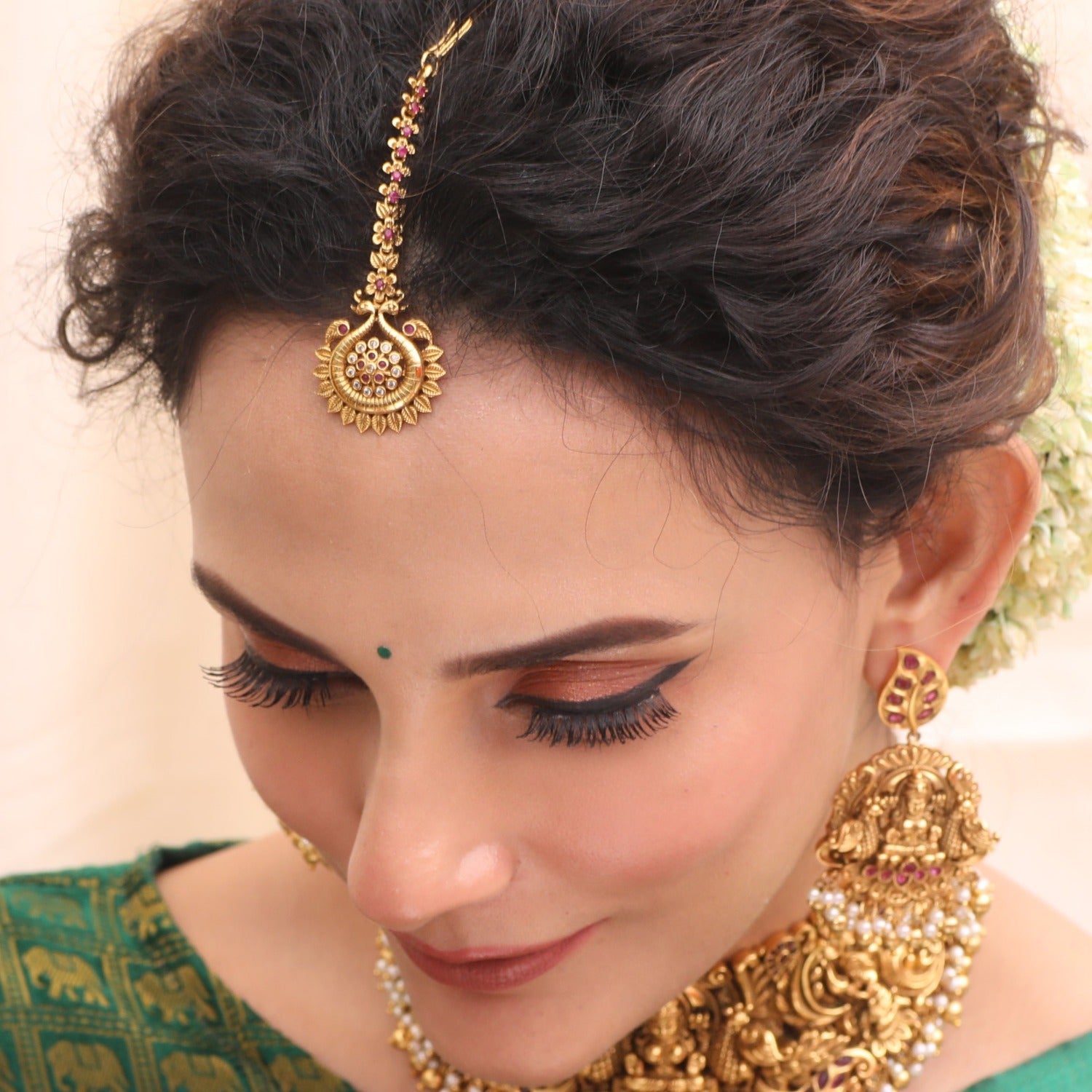 Leafy classic antique maang tikka