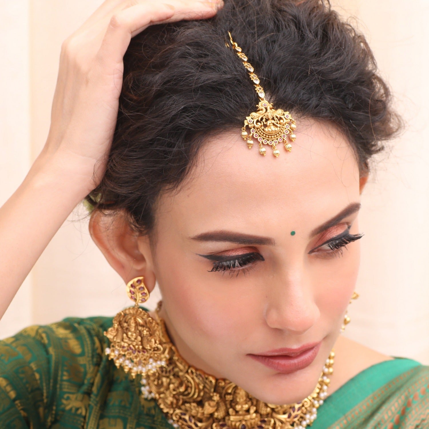 Bahubali on sale earrings anushka