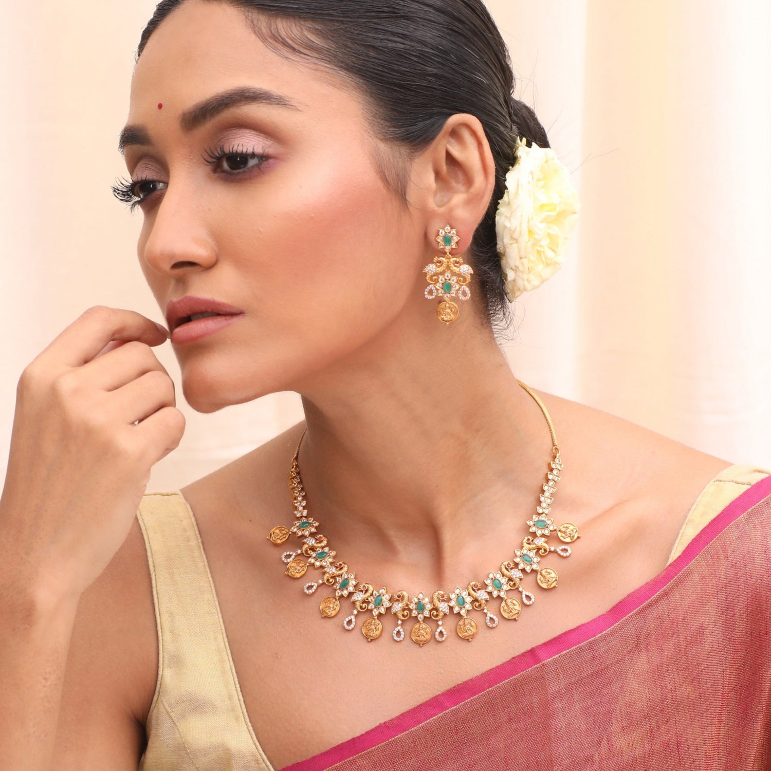 Mishika Antique Necklace Set