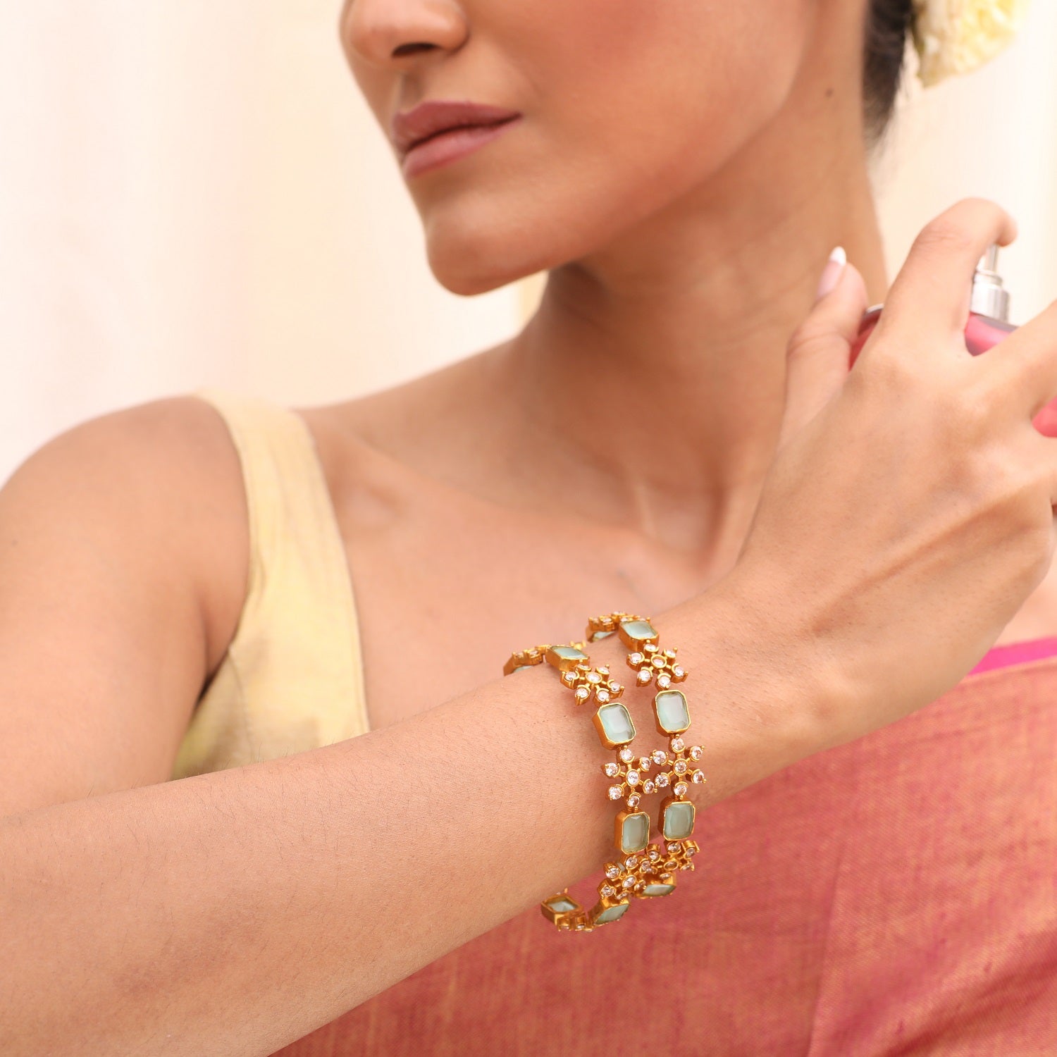 Kate Spade Black Glitter Enamel Bangle Bracelet for Women Online India at  Darveys.com