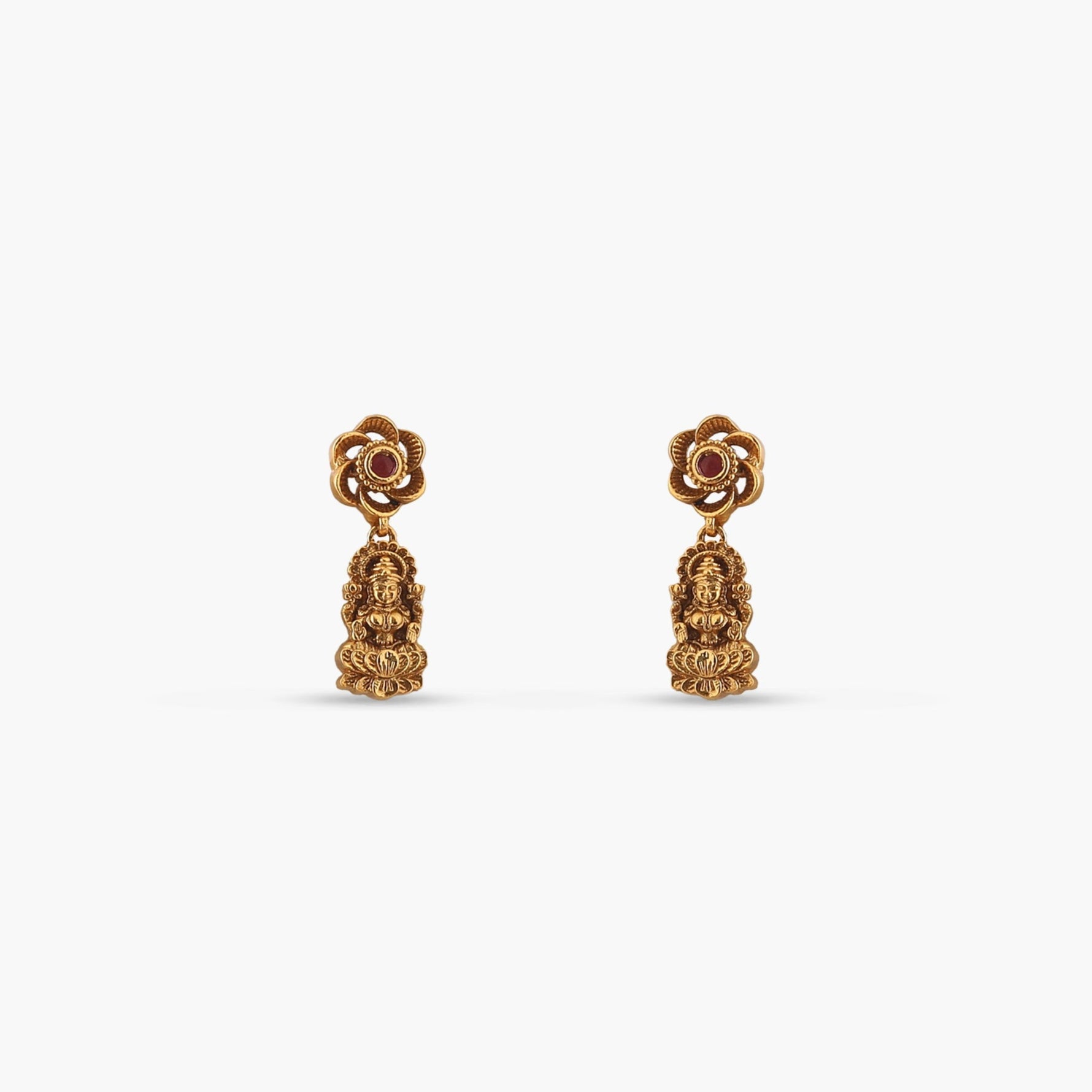 Aarshika Antique Pendant Set