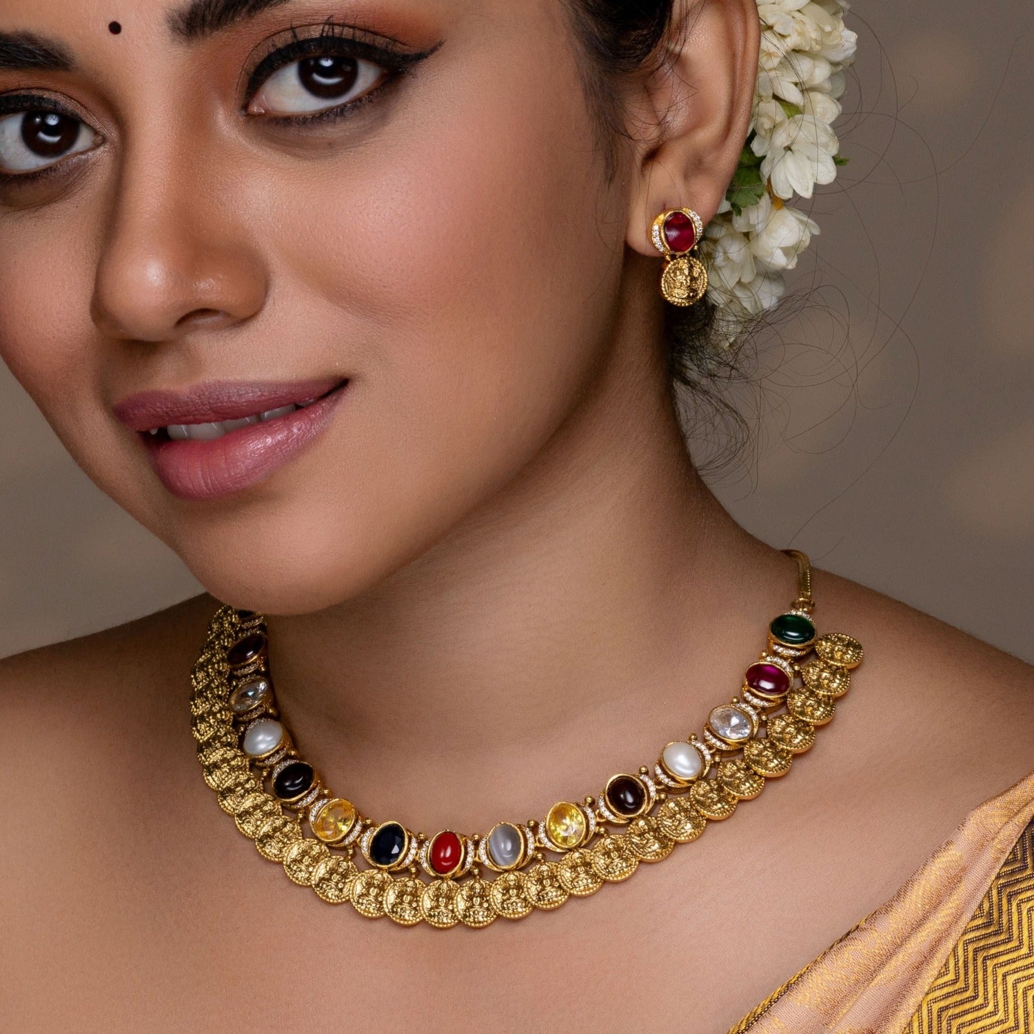 Dhanya Antique Navaratna Necklace Set