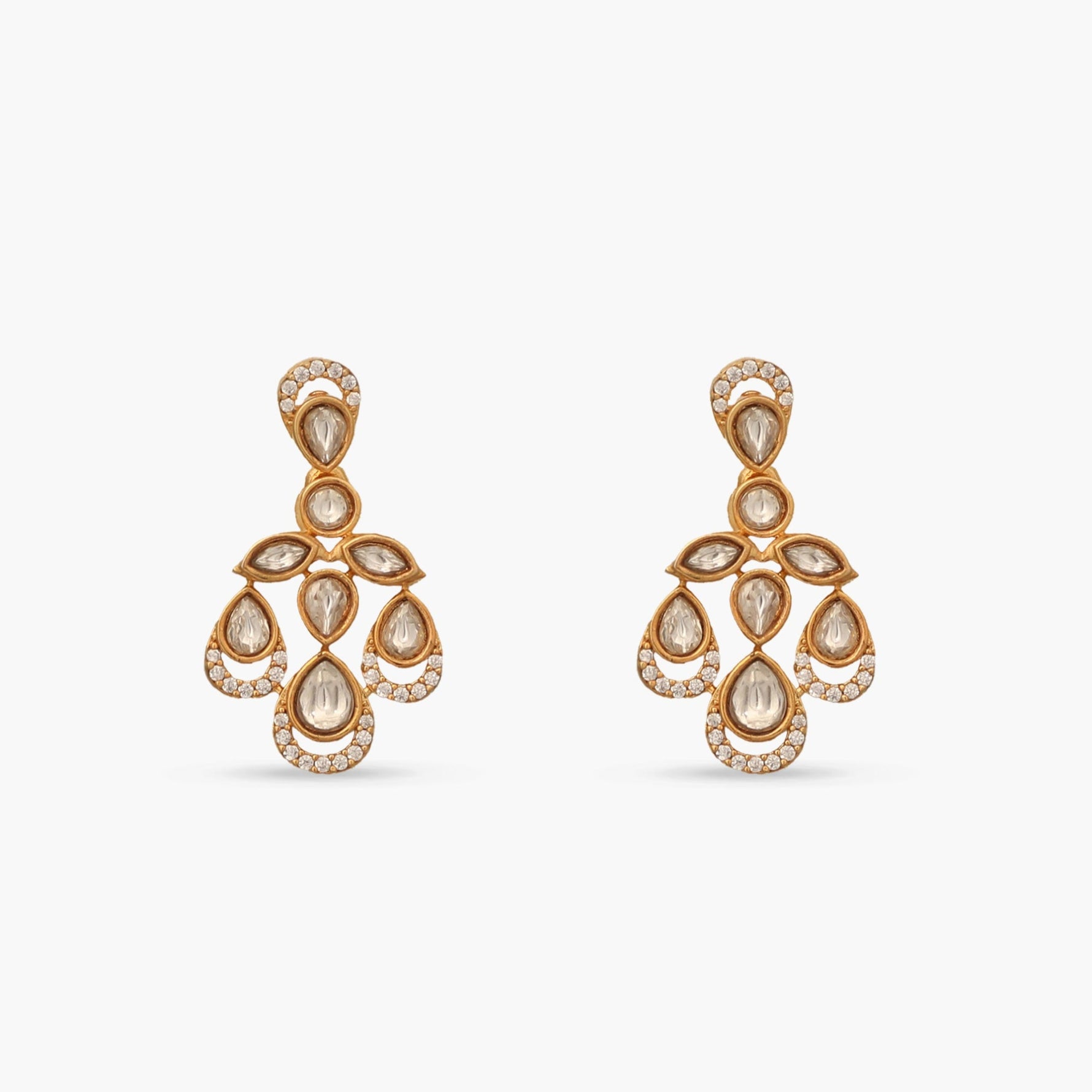 Shyla Kundan Necklace Set