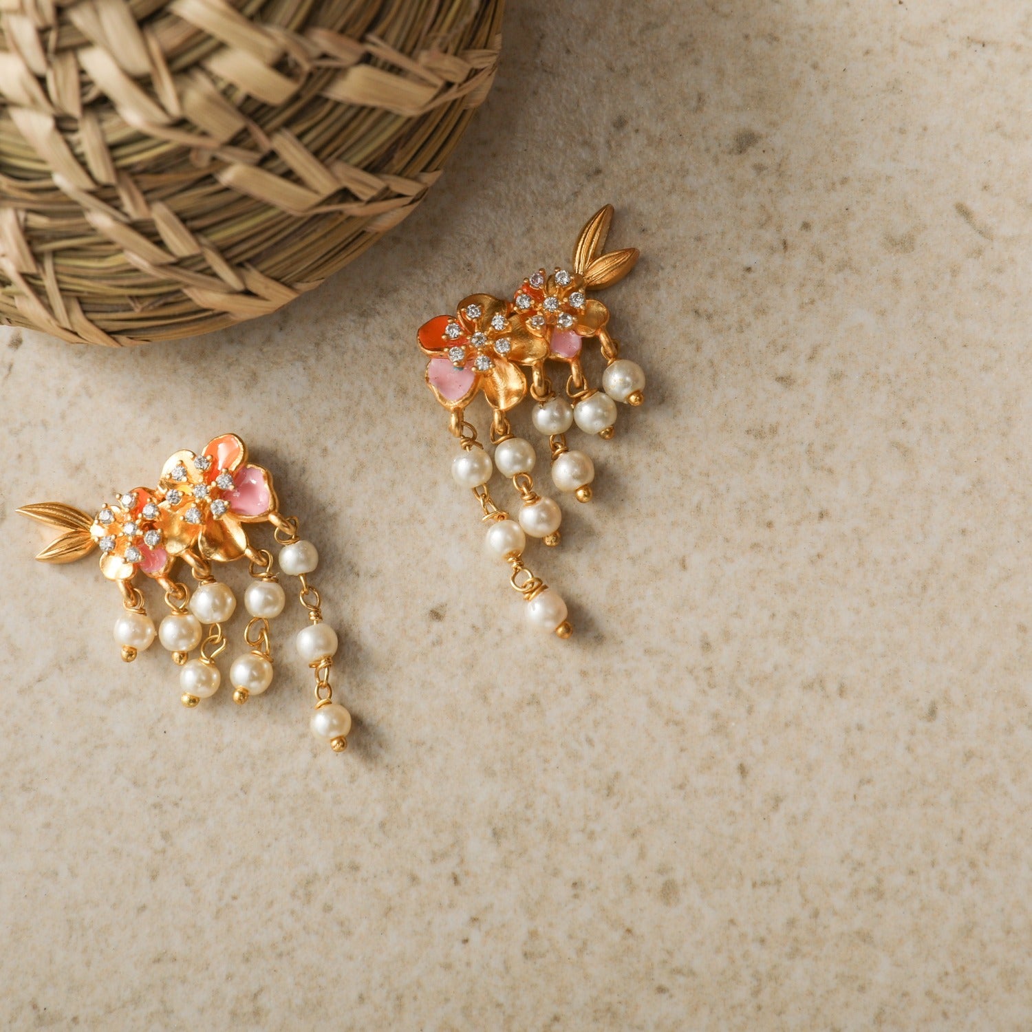 Gold Earring design online catalog