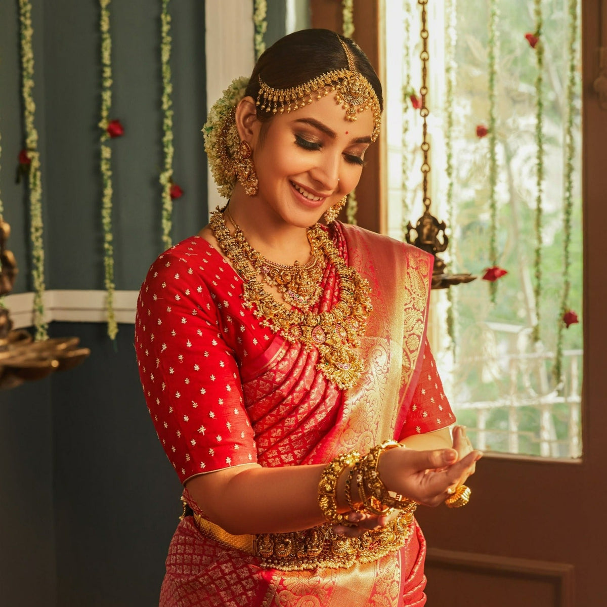 Gayatri Antique Temple Bridal Set