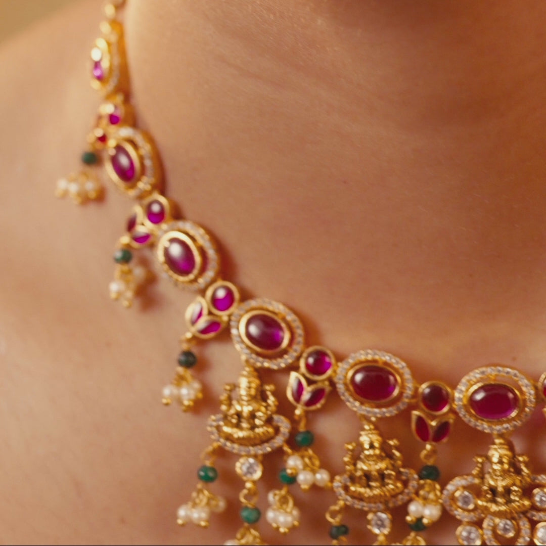 Sidhya Antique Necklace Set