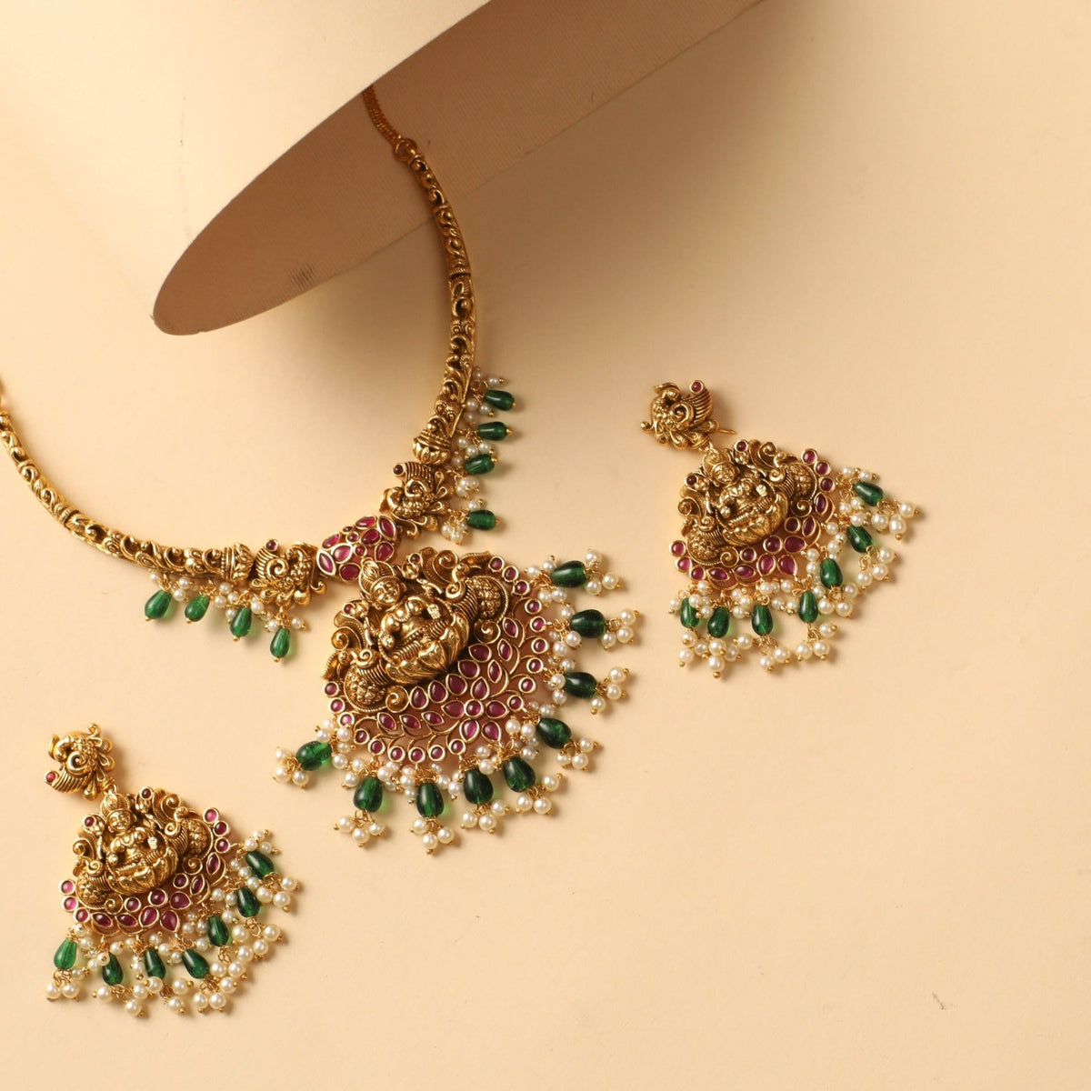 Anandi Antique Necklace Set