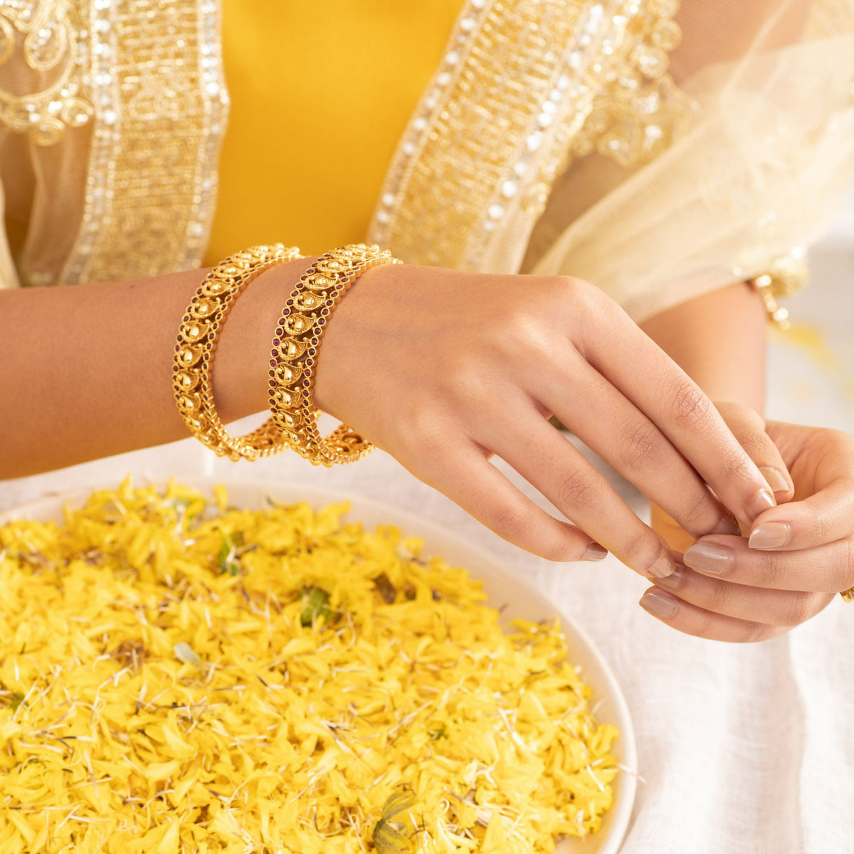 Malabar Bridal Bangles Buy 18Kt Bridal Wear Diamond Bangles