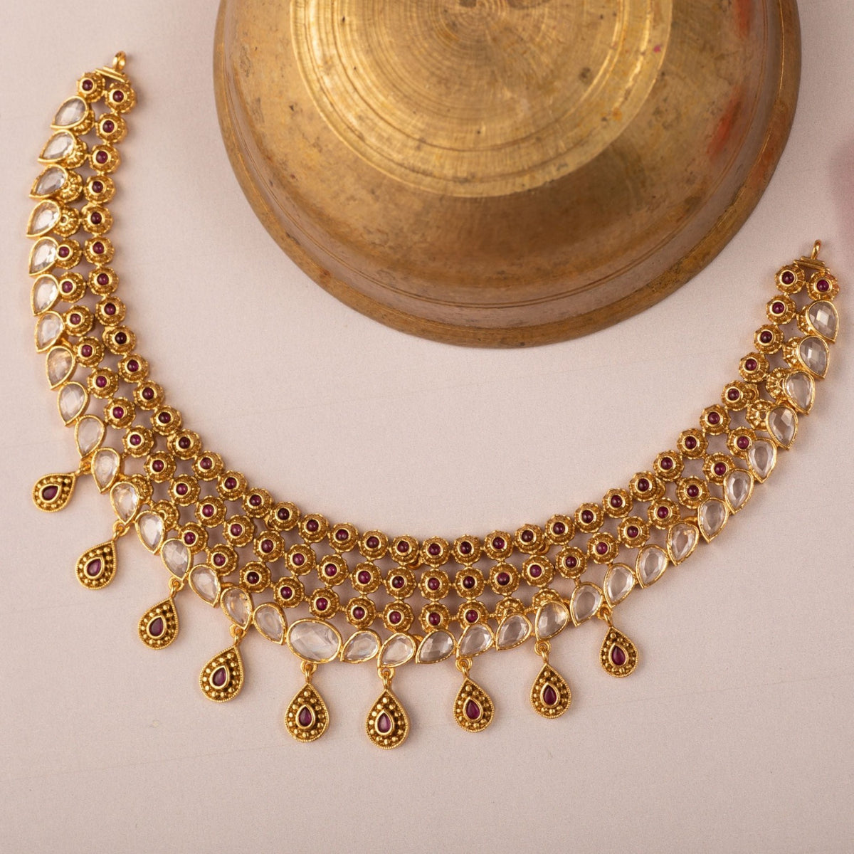Glare Classis Antique Necklace