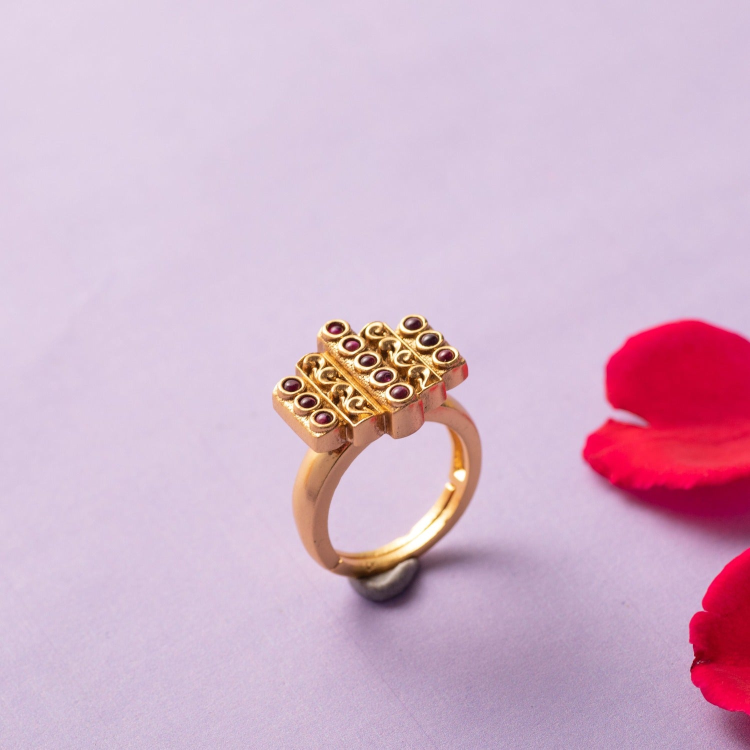 Buy Unique Pattern Gold Ring At Best Price | Karuri Jewellers