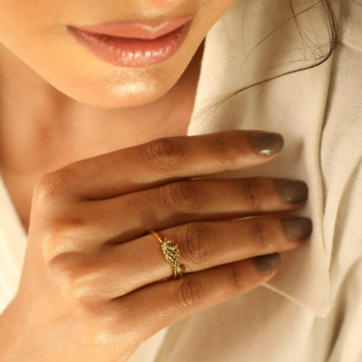 Simple Fish Oxidized Finger Ring