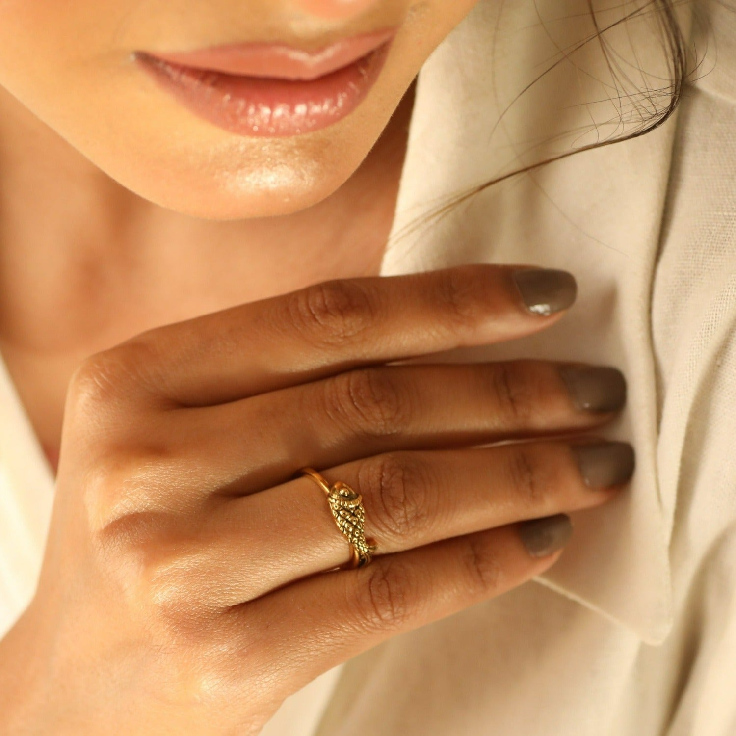 Simple Fish Oxidized Finger Ring