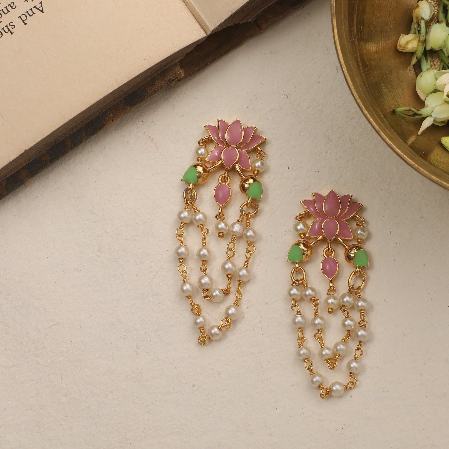 Leaf and Pearl Hanging earrings  Trendoria