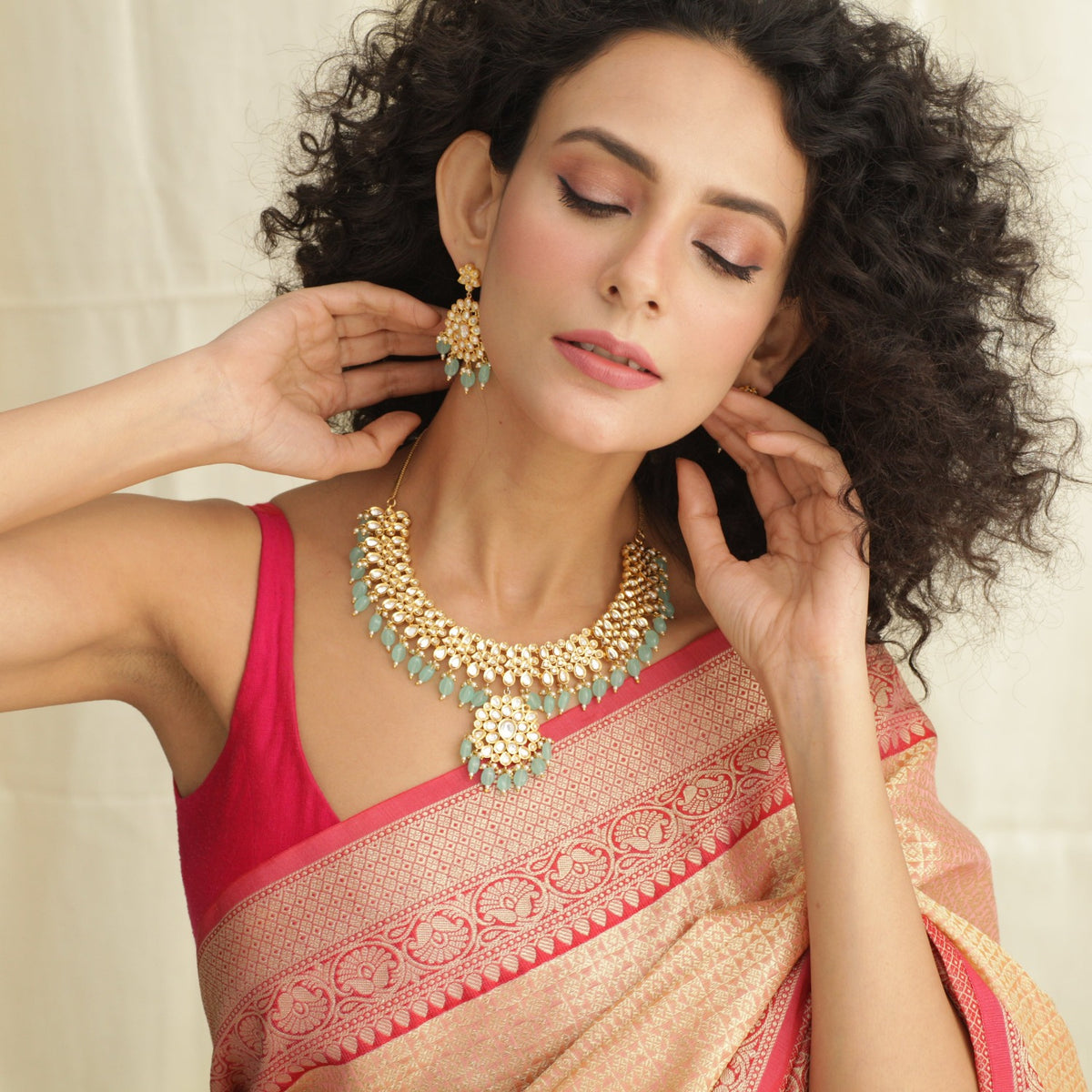 Yovana Kundan Necklace