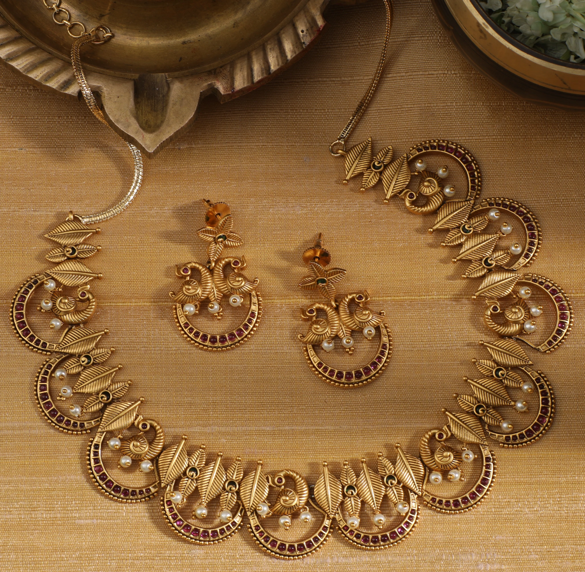 Tusti Antique Necklace Set