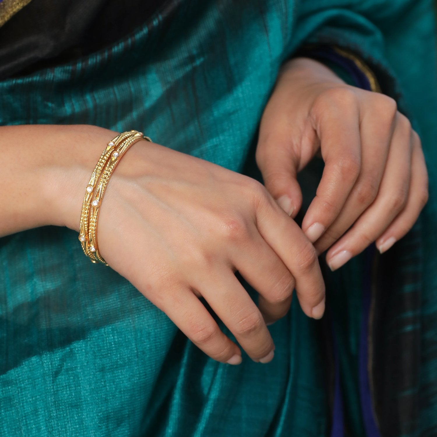 Hira Kundan Bangles