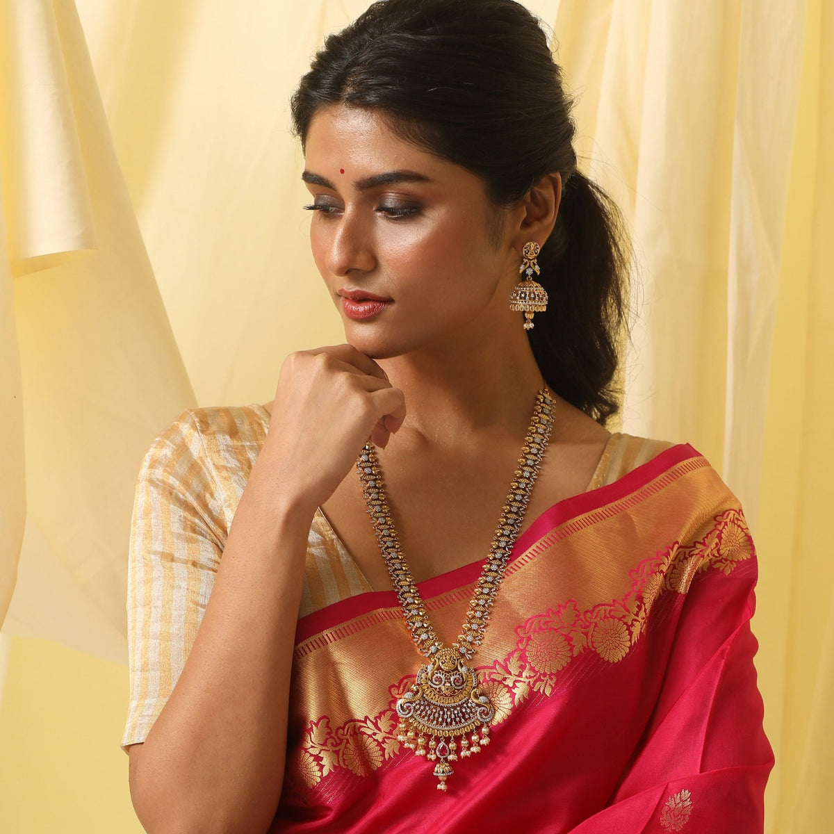 Grandeur Antique Long Necklace Set