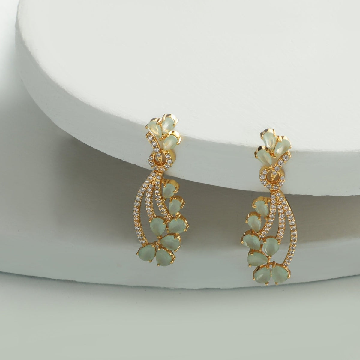 18 KT Yellow Gold Nature Inspired drop Earrings